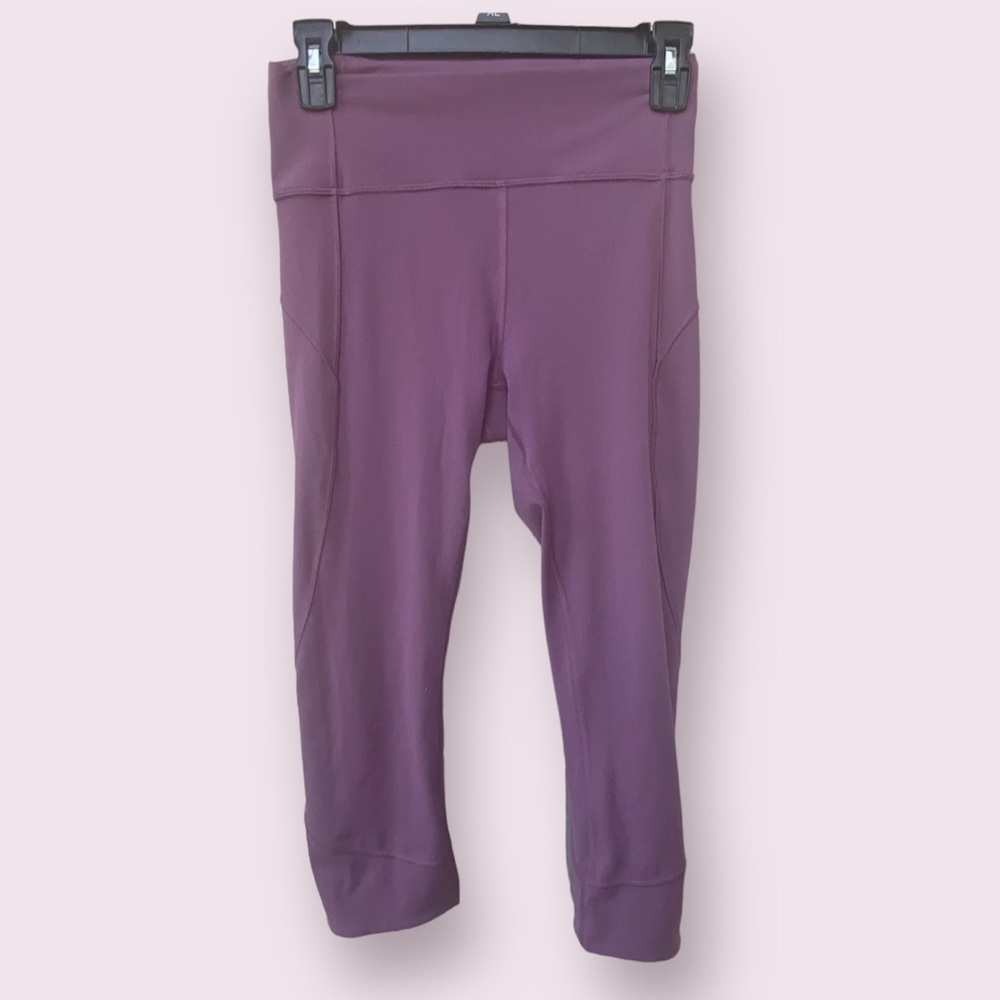 Lululemon In Movement Crop Everlux 19" Vintage Plum Sz:6 Flawless!